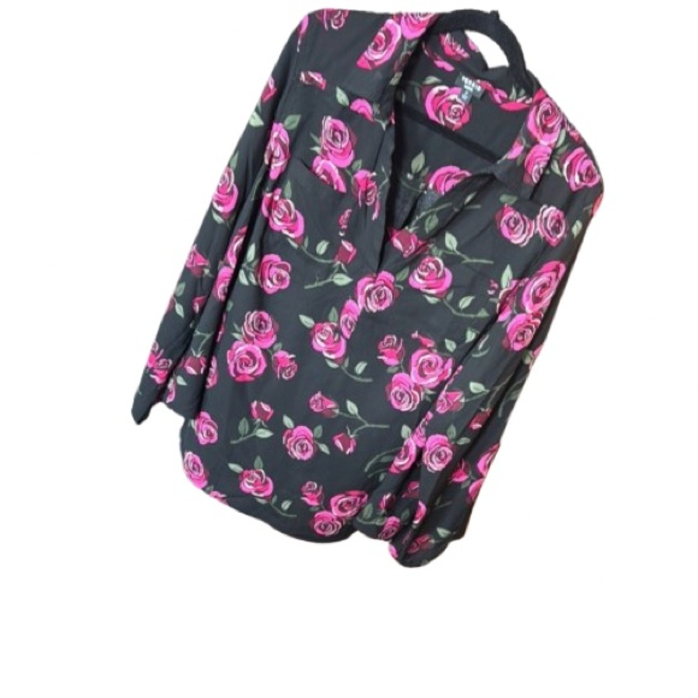 CLOSET - Torrid Black and Pink Floral Blouse